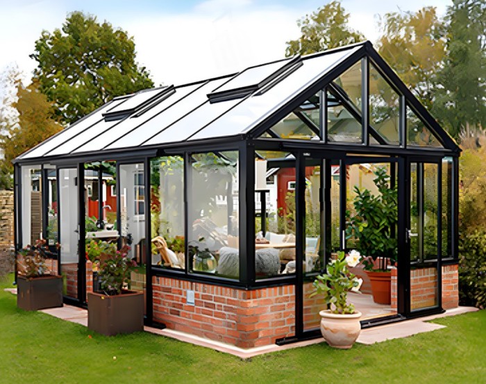 CUSTOMIZED SUNROOM WITH SKYLIGHT